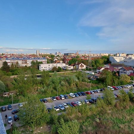Lanterna Apartment - Free Parking In Garage Zagreb Bagian luar foto
