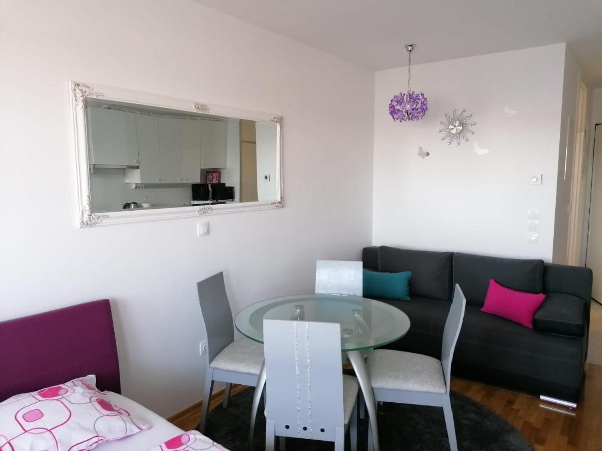 Lanterna Apartment - Free Parking In Garage Zagreb Bagian luar foto