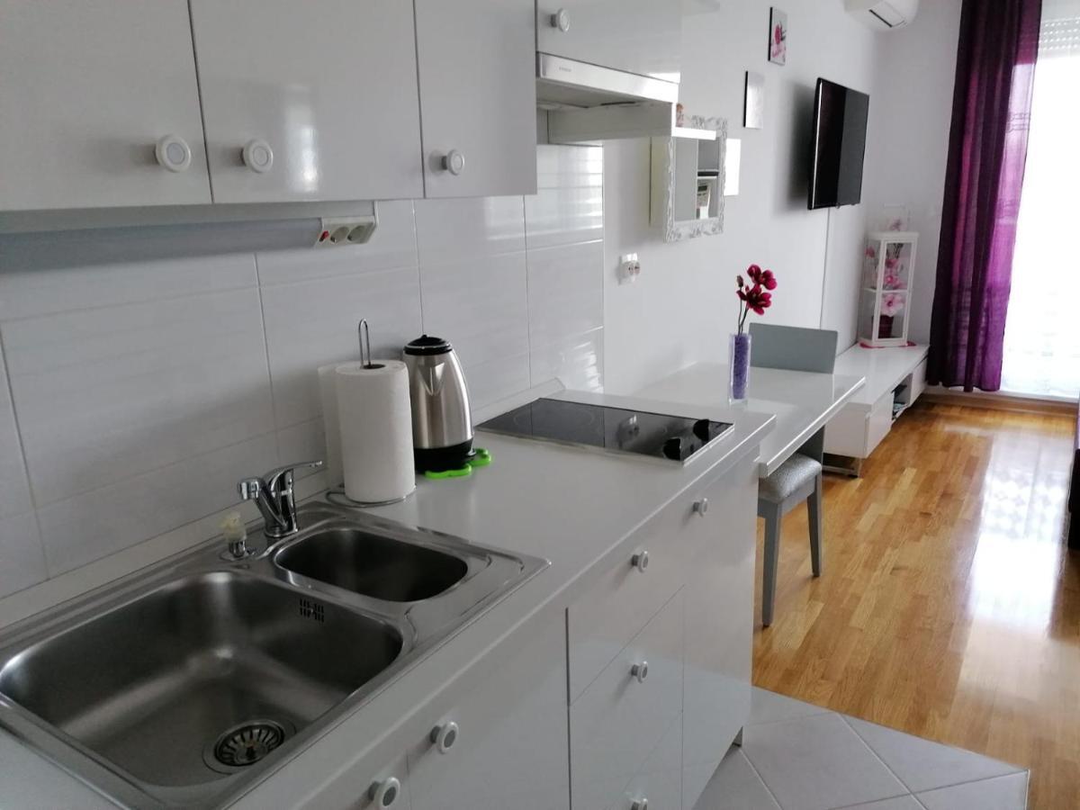 Lanterna Apartment - Free Parking In Garage Zagreb Bagian luar foto